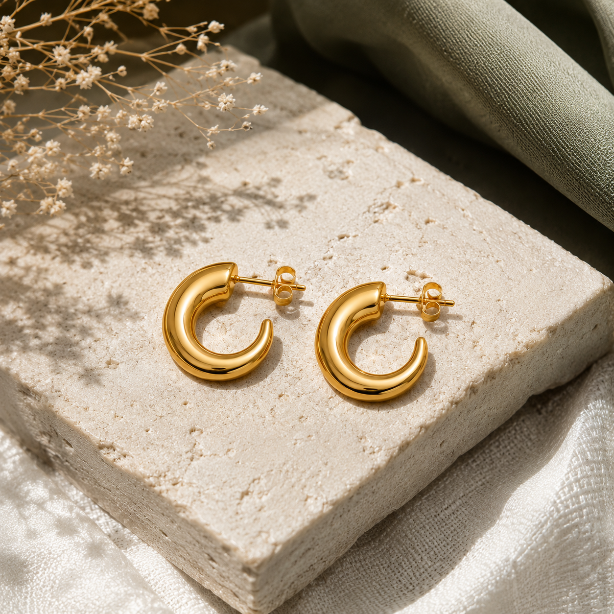 Dome Chunky Golden C-Hoops